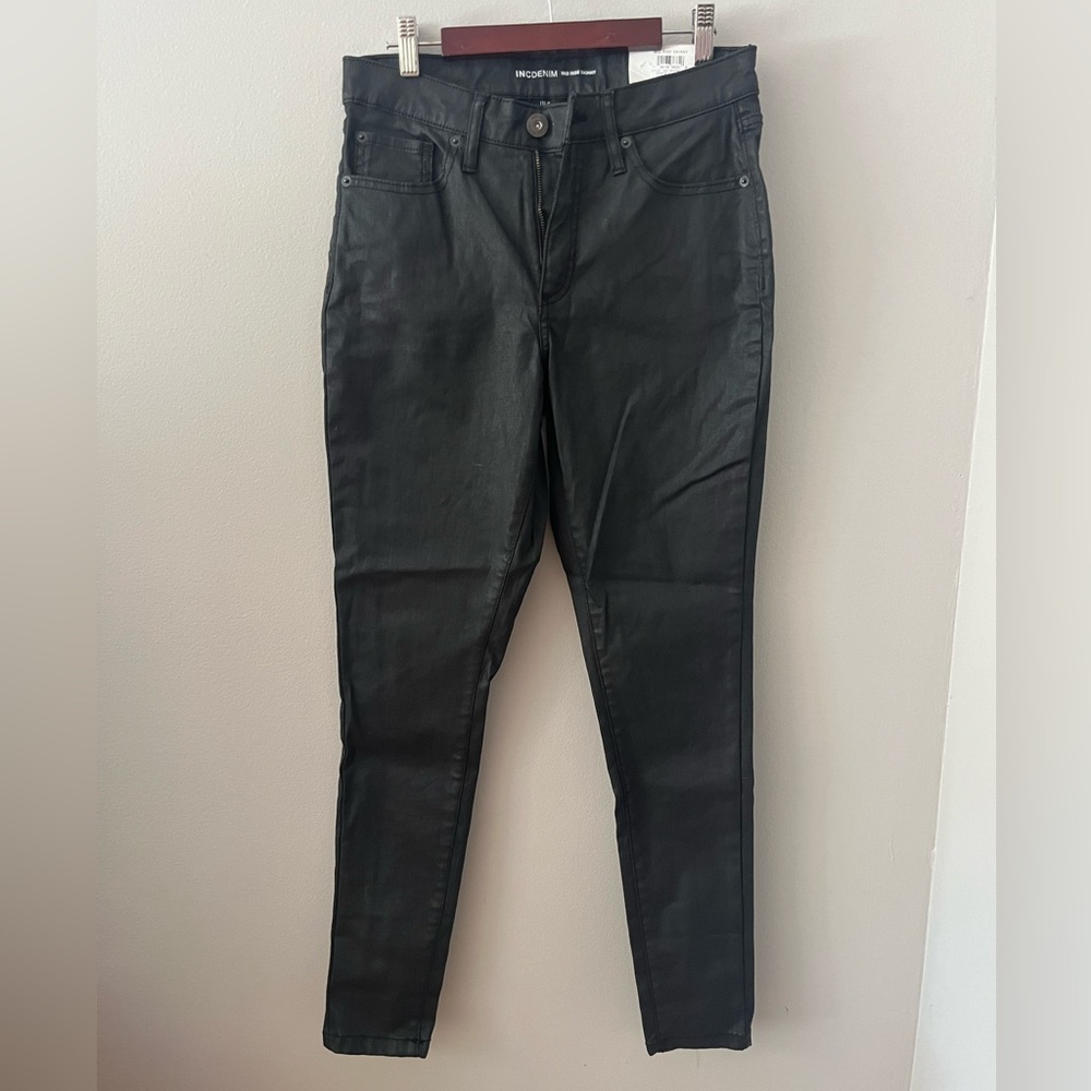 INC International Concepts Black Mid Rise Skinny Jeans, Women’s size 6/28, NWT